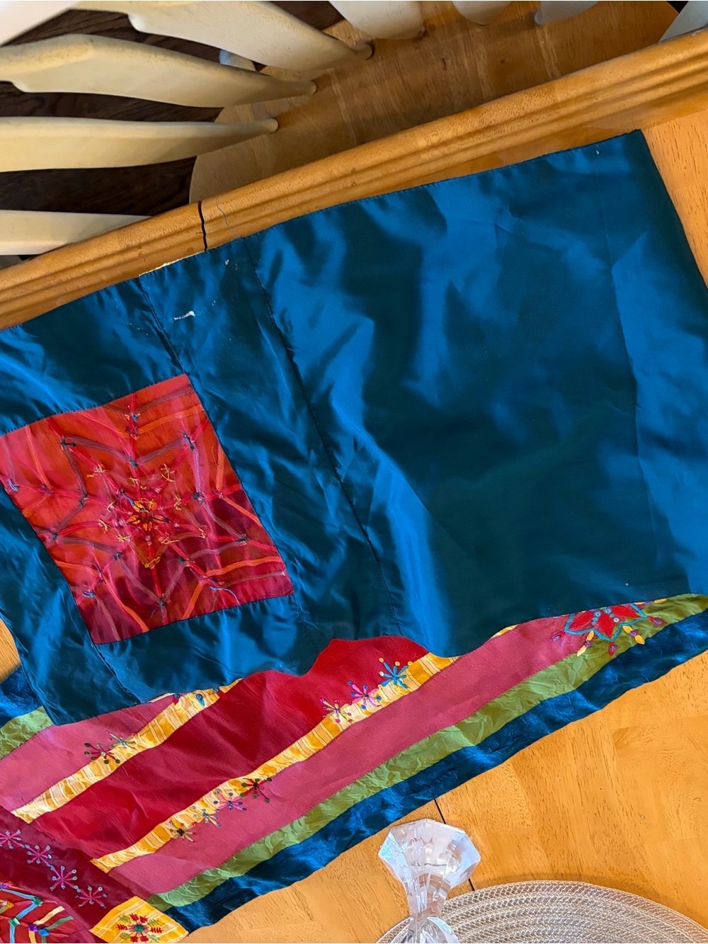 Embroidered Colorful Table Runner - Multicolor - Picture 3 of 6